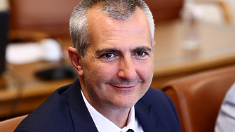 Министърът на младежта и спорта Димитър Илиев ще изиска цялата