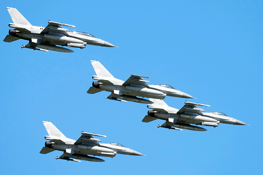 САЩ одобриха изпращането на F-16 в Украйна от Дания и Нидерландия