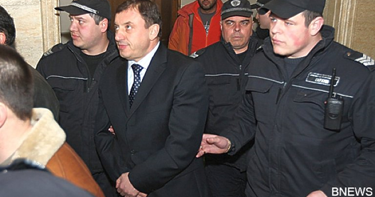 Леко абсурдно, но на 27 септември пред ВКС има насрочено