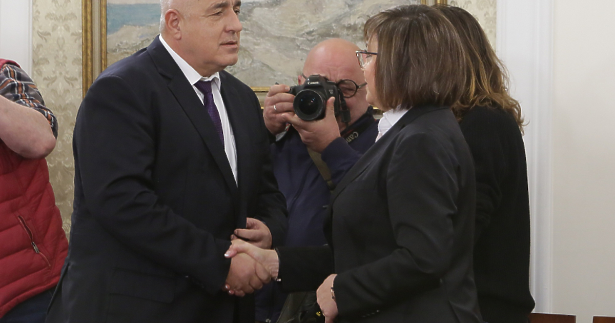 Само 24 часа след като потвърди, че е имало срещи