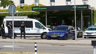 Обявеният за издирване бизнесмен Васил Божков кацна в София Полетът