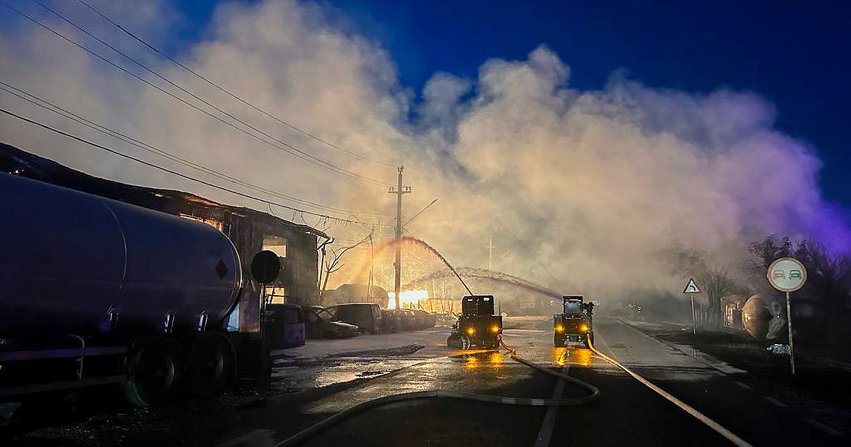 Един човек почина, а 57 са ранени в Румъния, по