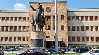 Парламентът на Северна Македония обсъжда вписването на българите и още