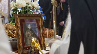 Миряни препълниха храма на Рилския манастир Свети Иван Рилски където