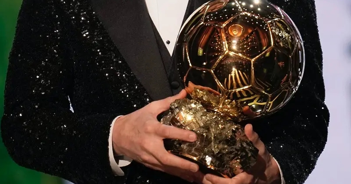 Списание Франс Футбол обяви списък с 30 номинирани играчи за