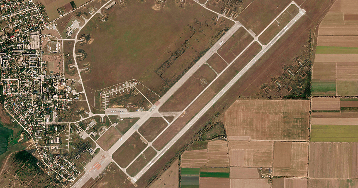 Украйна е нанесла мощен удар по руско военно летище в