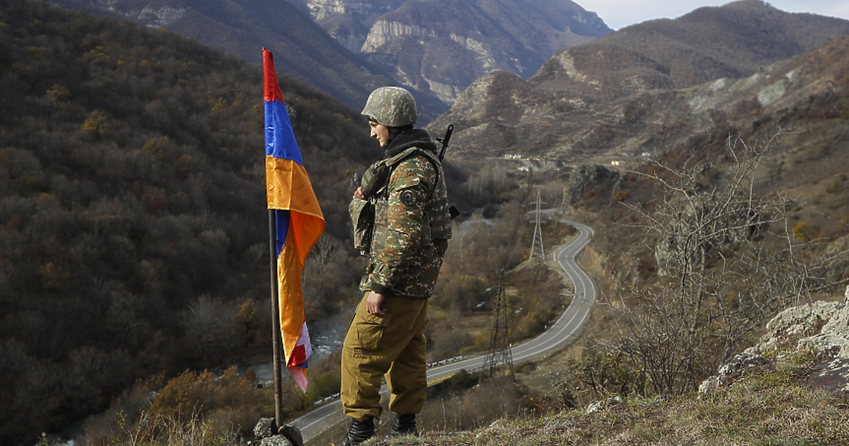 Етническите арменци в Нагорни Карабах казаха днес, че азербайджанските сили