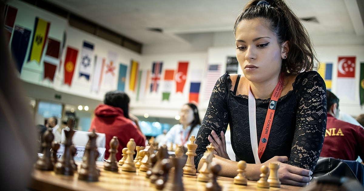 Белослава Кръстева победи с черните фигури Маяои Лу (Китай) на