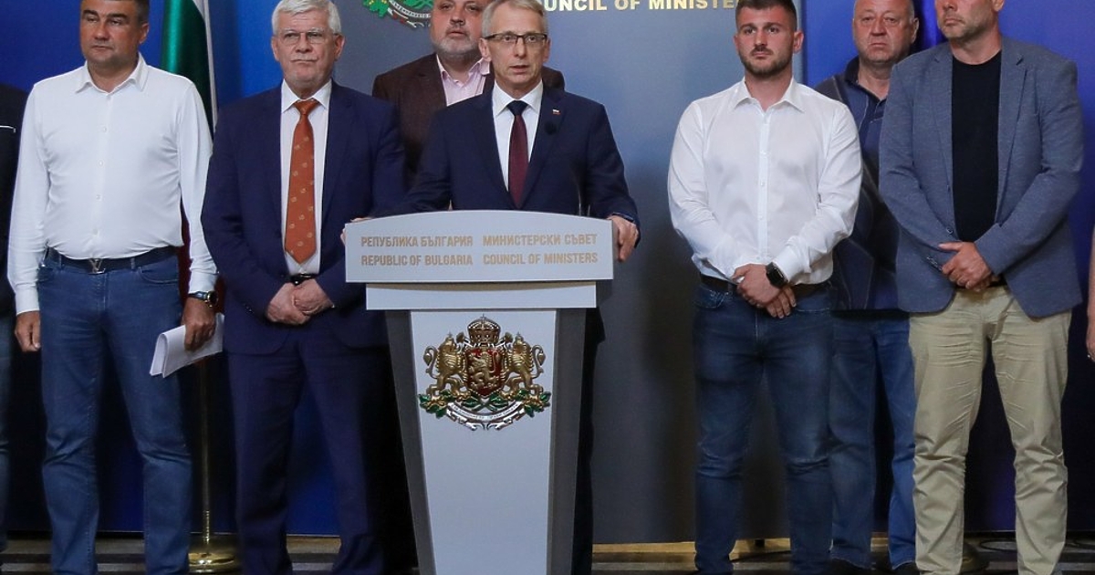 Протестът на земеделските производители приключи преди да успее да се разгърне.