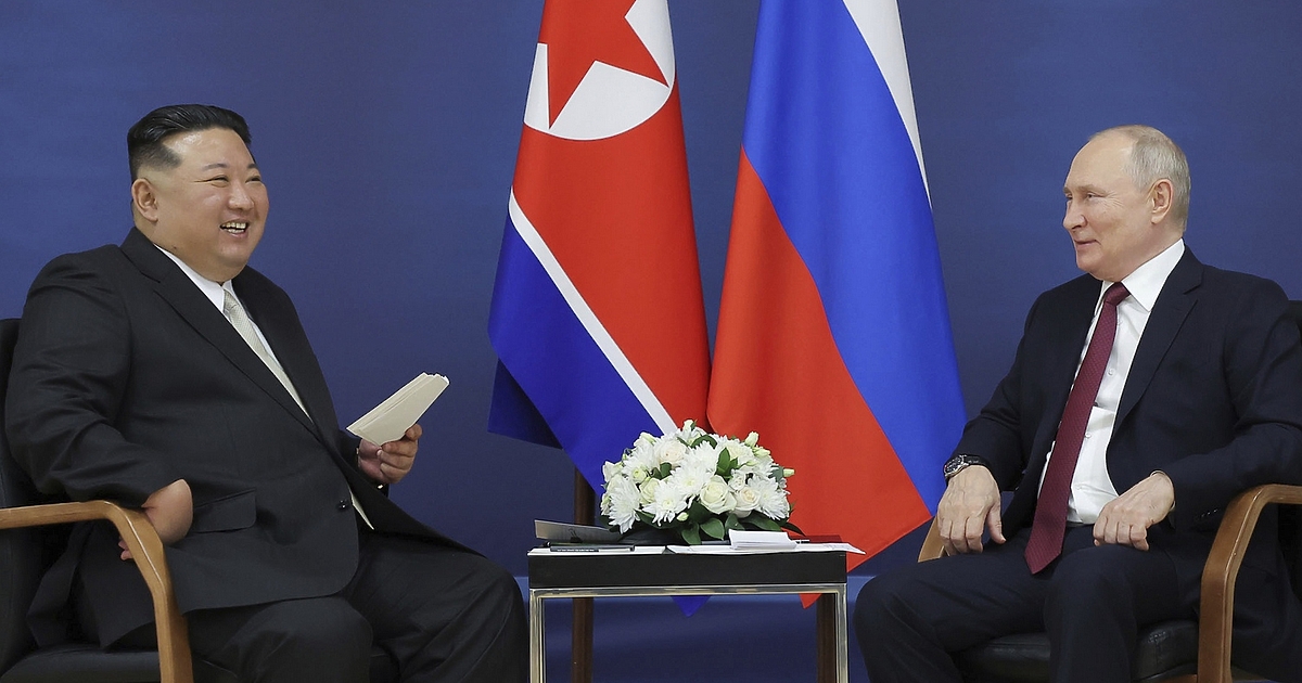 Служители от охраната на севернокорейския лидер Ким Чен Ун в