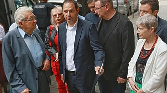 Членове на инициативния комитет който настоява 3 март да остане