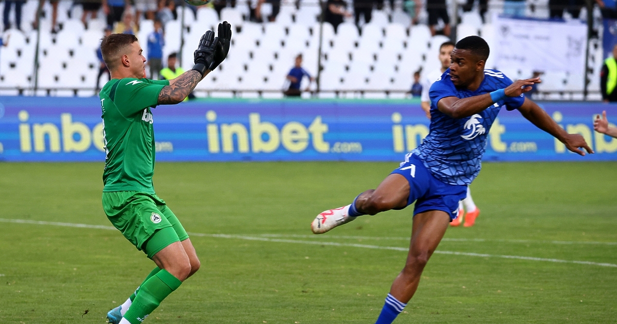 Левски мина през Славия - 2:0 на ст. Александър Шаламанов