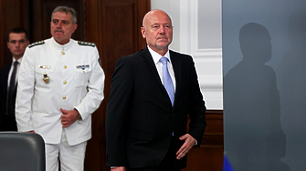 Все още не се знае откъде е дошъл дронът открит