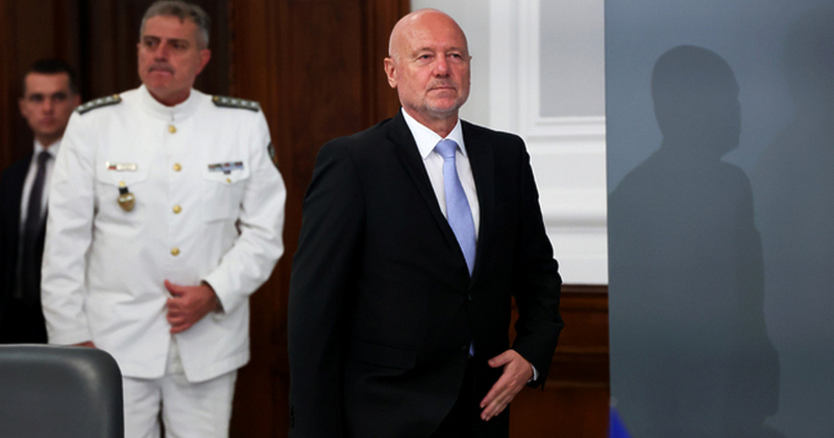 Все още не се знае откъде е дошъл дронът, открит