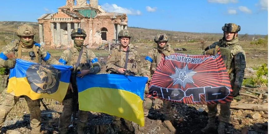 Украйна си връща ключово село южно от Бахмут (ВИДЕО)