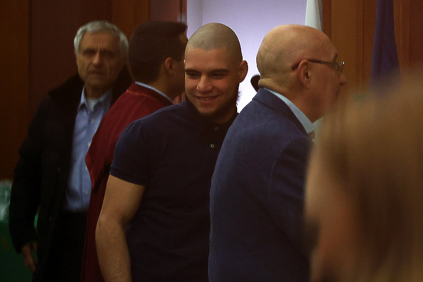 Прокурорският син от Перник получи 20 месеца условно