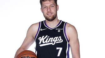 Александър Везенков очаква с нетърпение началото на сезона в Националната