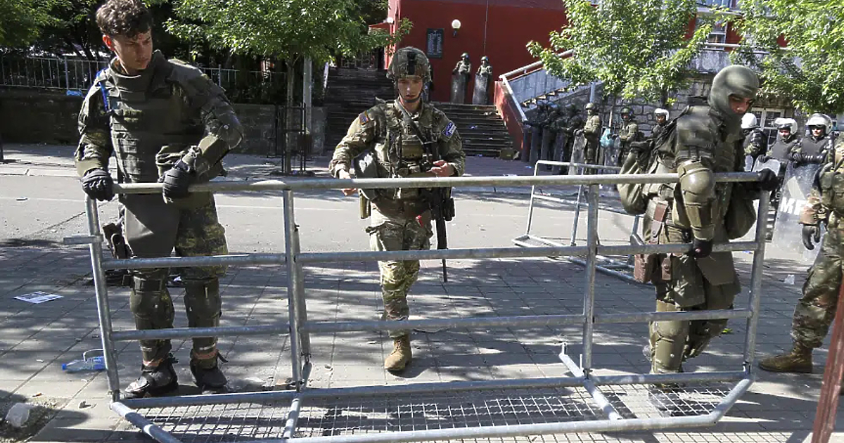 Съединените щати призоваха днес Сърбия да изтегли войските, които е