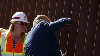 Байдън ще разширява стената по границата на САЩ
