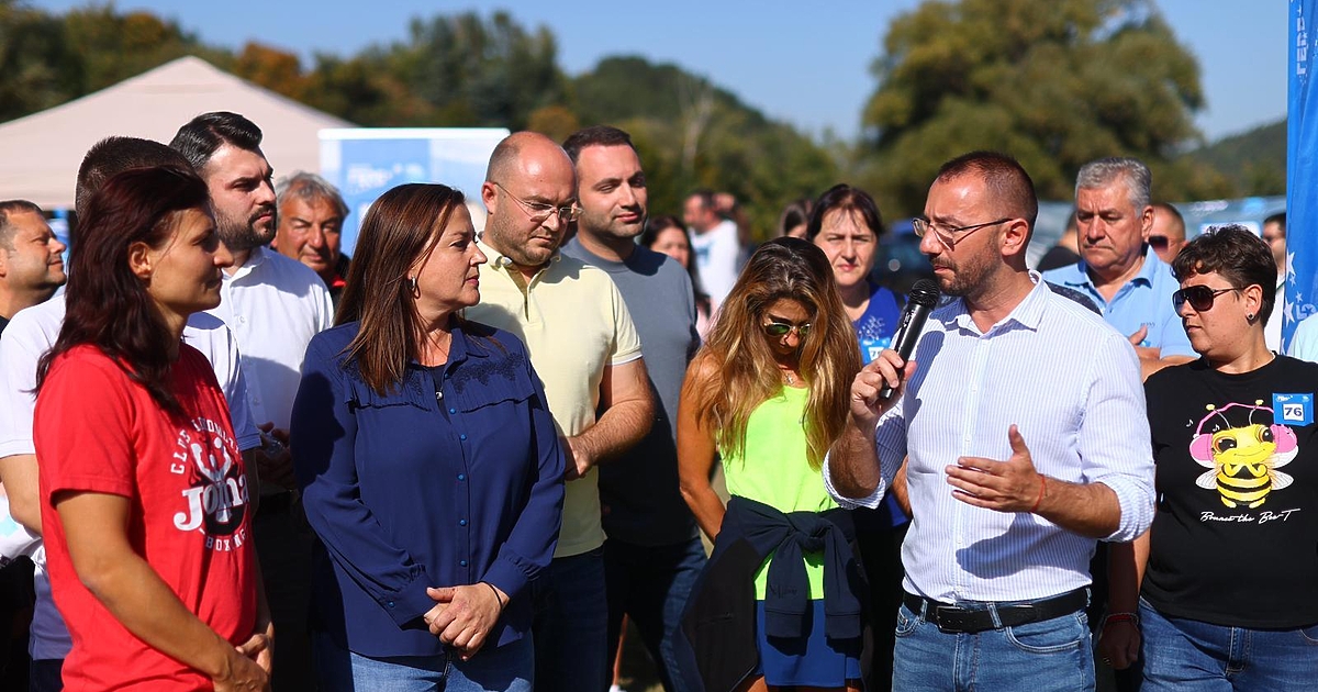 Добрите условия за спорт на децата и младите хора е