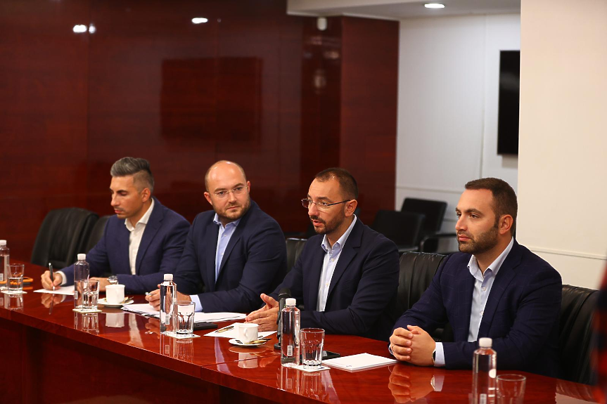 Антон Хекимян на среща с АИКБ: С модернизацията на „Топлофикация“ ще гарантираме достъпна цена на парното