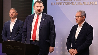 Дружеството Лукойл е обещало на премиера Николай Денков да внесе
