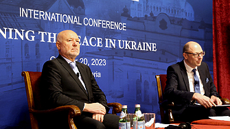 България Румъния и Турция работят за стартирането на противоминна операция