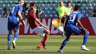 ЦСКА София и Левски завършиха 1 1 пред малко повече от 30