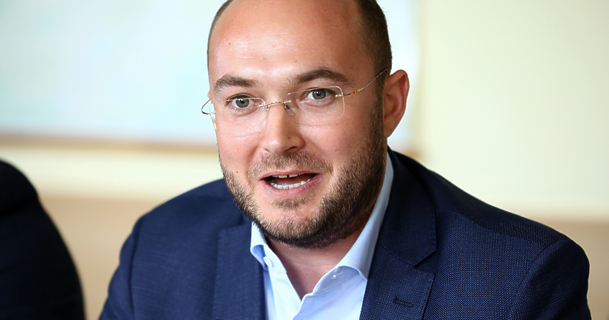 Не слушайте какво говорят ПП-ДБ, гледайте ги какво правят. Щели