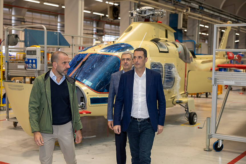 Сглобяването на първия българският медицински хеликоптер е към края си