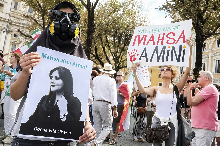 Махса Амини и движението на жените в Иран вземат наградата 