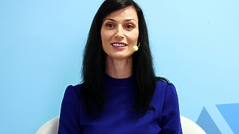 До момента 37 български граждани и членовете на техните семейства