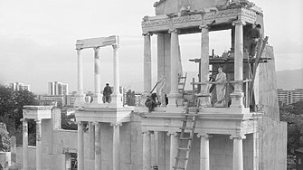 На днешния ден през 1981 г. пловдивчани си връщат Античния театър