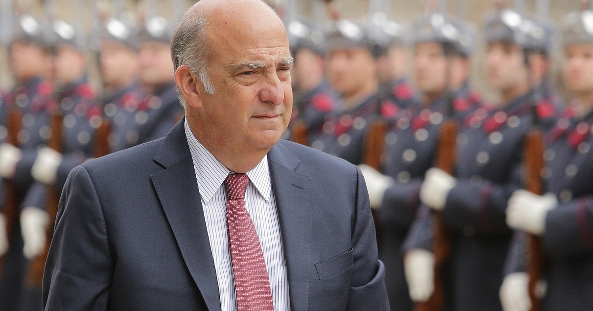 Радваме се, че има правителство.Така американският посланик у нас Кенет