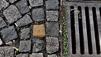 Жена падна в триметрова шахта в центъра на София в близост