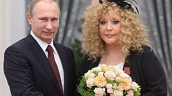 Певицата Алла Пугачова се завърна в родината си тази седмица