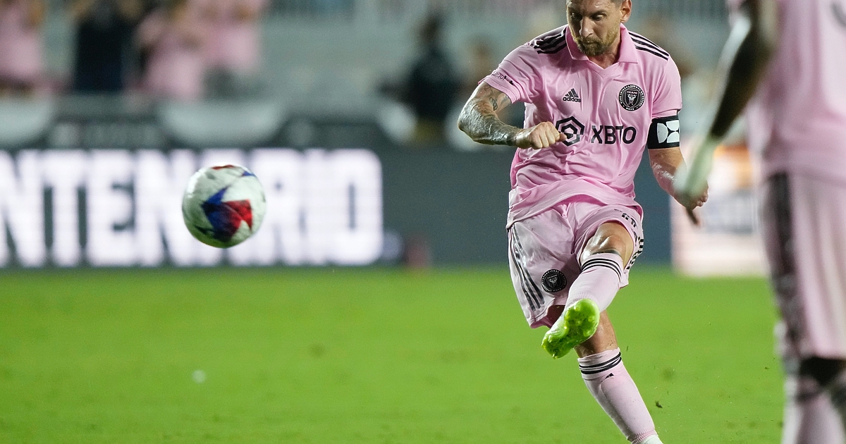 Лео Меси за осми път спечели Златната топка на Франс