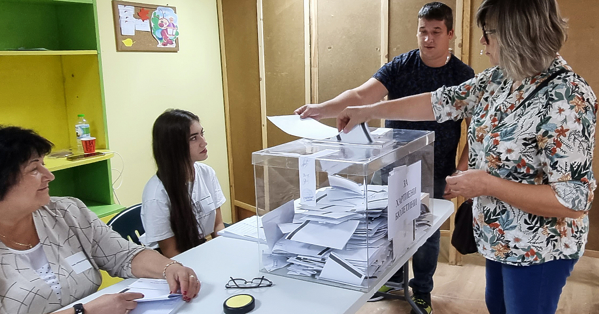 Общинските избирателни комисии обявиха съставите на новите общински съвети, които