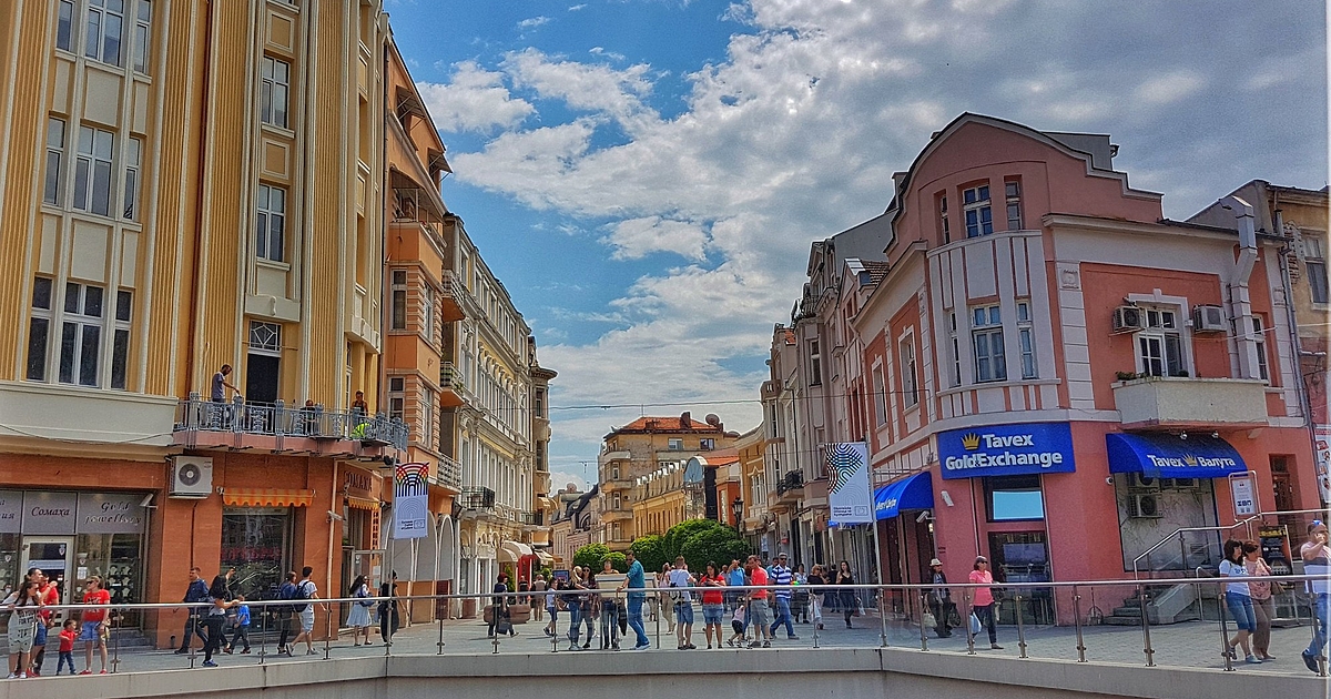 Без значителна промяна в резултата продължава състезанието на зебрите в