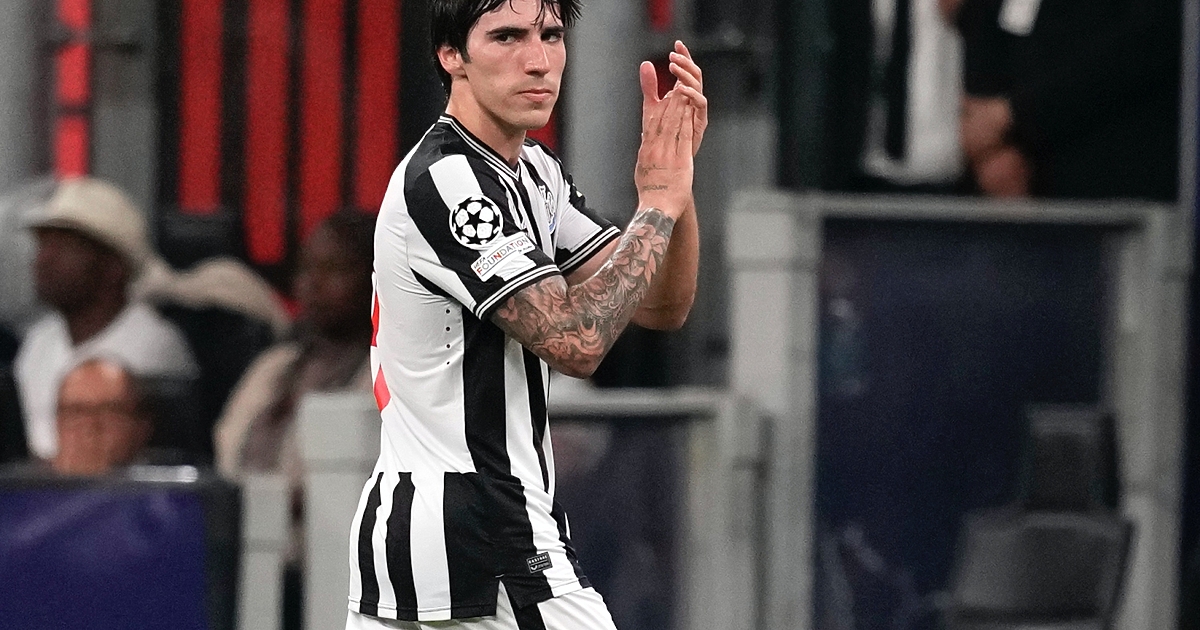 Италианският национал и звезда на Нюкасъл Сандро Тонали е със