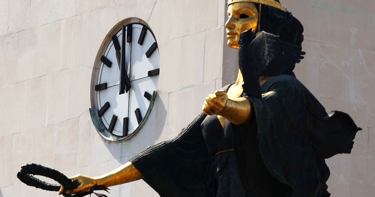 Първата зебра в София продължава да води стабилно без съществена