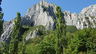 14 17 19 24 27  Това не е бинго а извадка