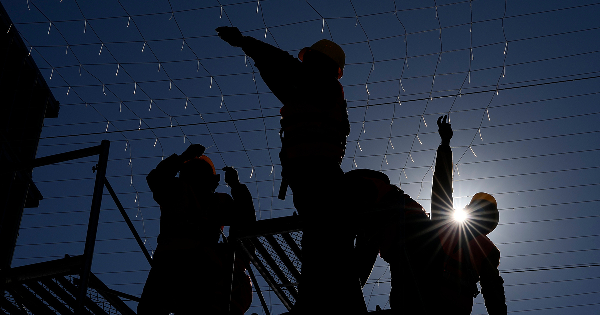 Икономиката на България ще нарасне с 1,7 на сто през