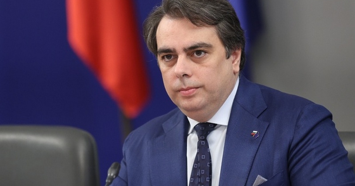 933 лв. става минималната работна заплата от 1-ви януари, заяви