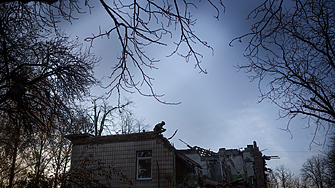 Петима са били ранени при най голямото нападение с дронове срещу