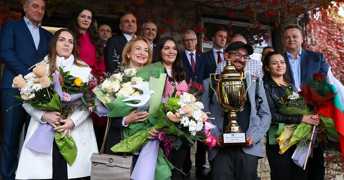 България е шахмат - буквално и преносно. Вече от дни
