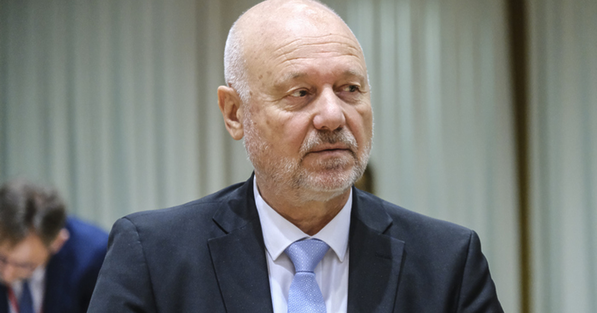 Вотът на недоверие няма да успее, това е гарантирано.“Тази увереност