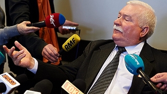 Лех Валенса 80 годишният бивш президент на Полша и Нобелов лауреат за