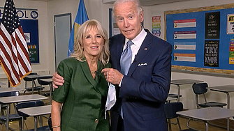 Автомобил се вряза в паркиран джип който е част от