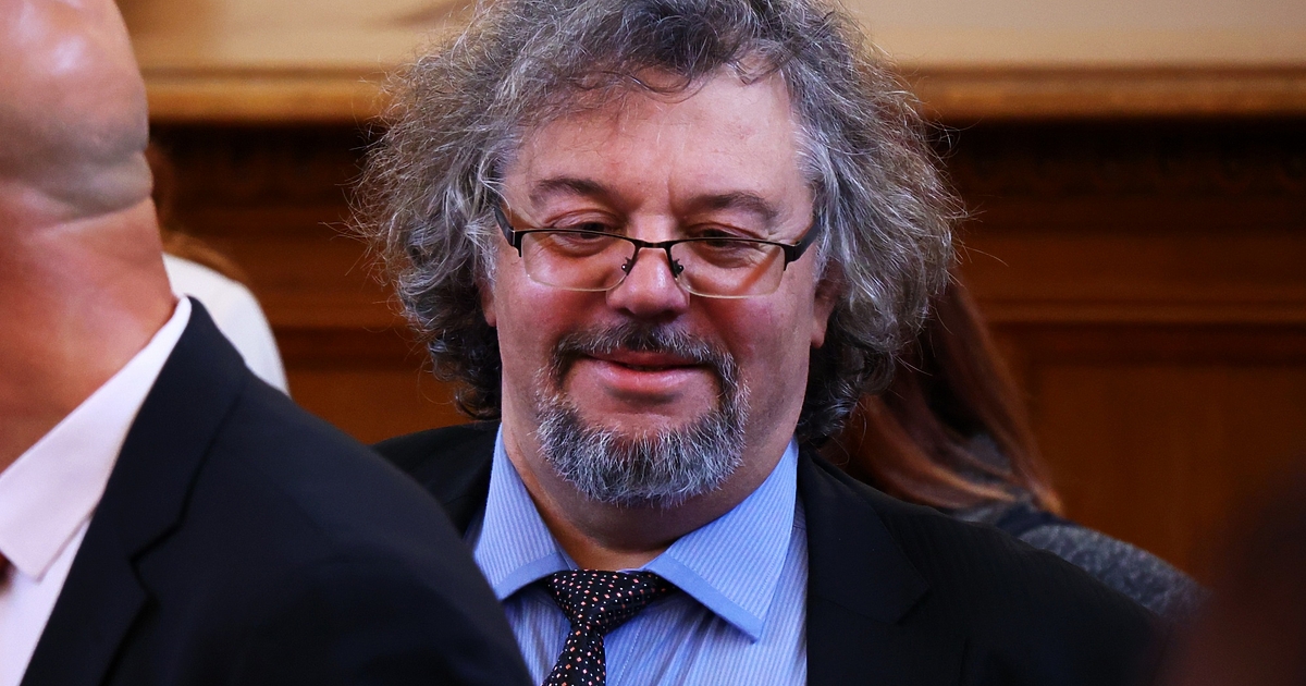 Готиното в номера на Манол Пейков е, че - за